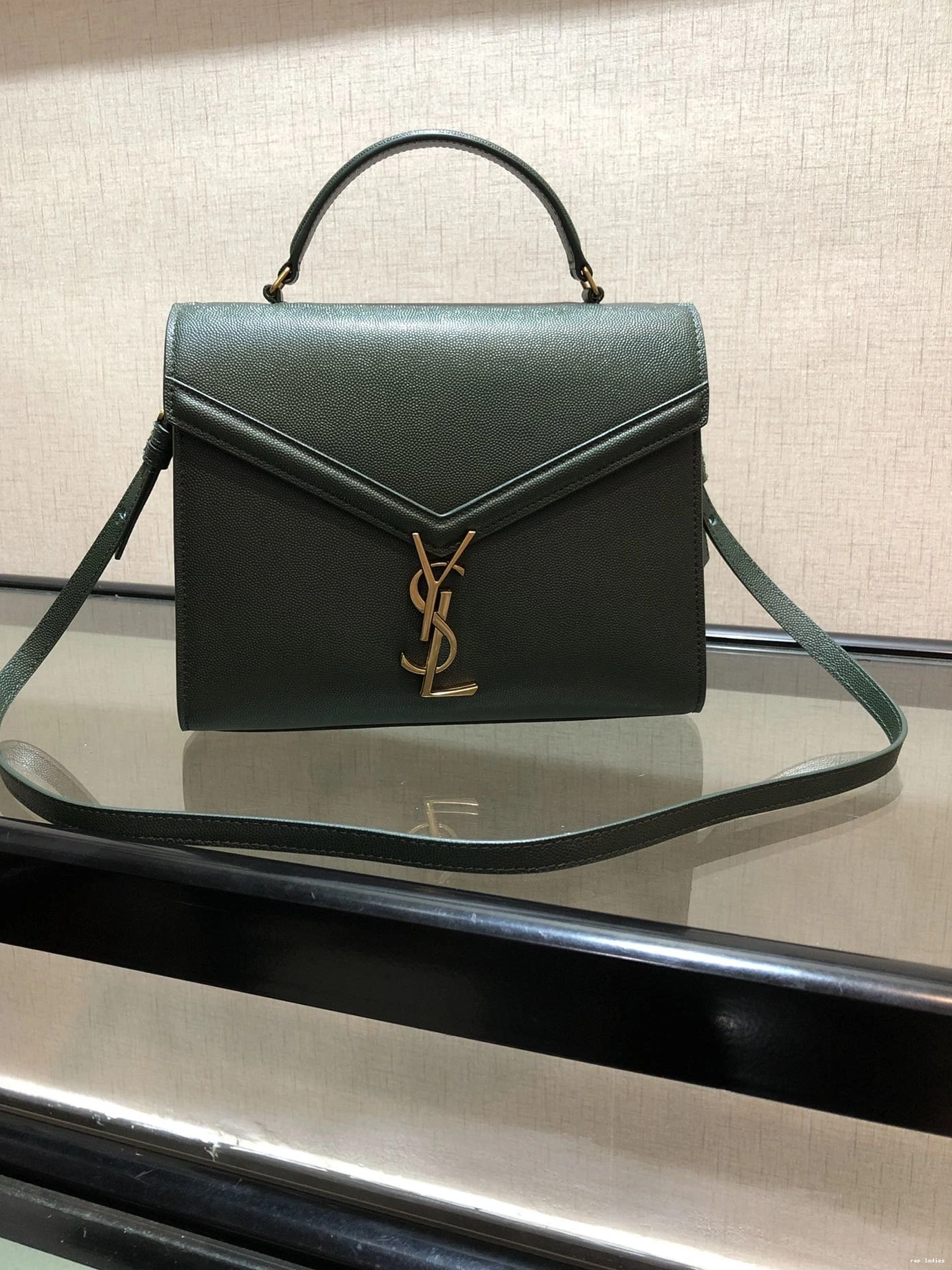 Rep ladies REP YSL TOP MEDIUM HANDLE BAG CASSANDRA 0804